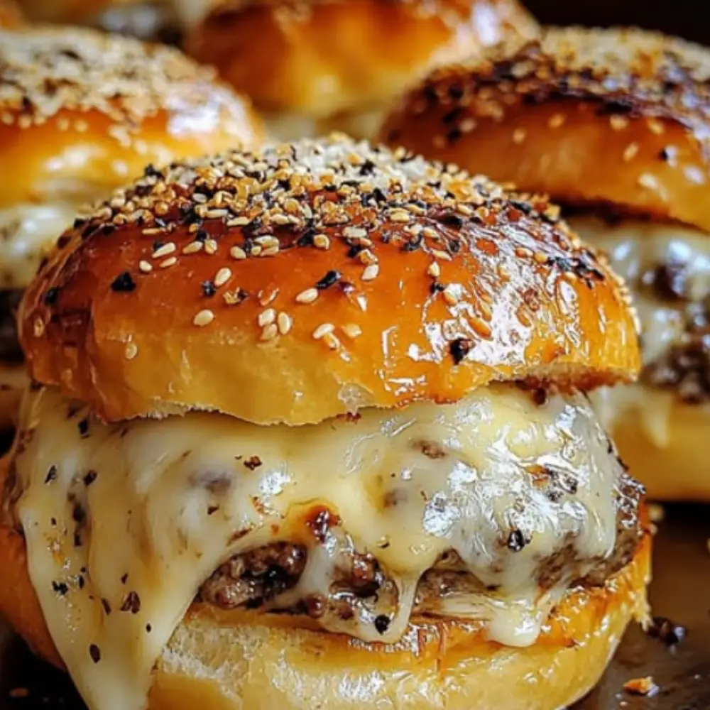 Garlic Parmesan Cheeseburger Bombs – A Bite-Sized Flavor Explosion
